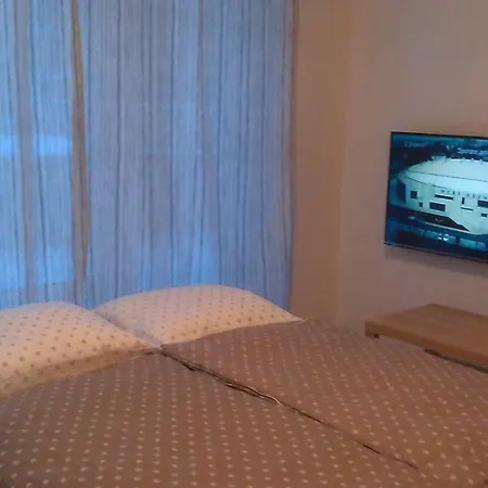 Sunny, Fully Furnished Type With Terrace Pilsen
