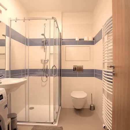 Apartment Sunny, Fully Furnished Type With Terrace *
